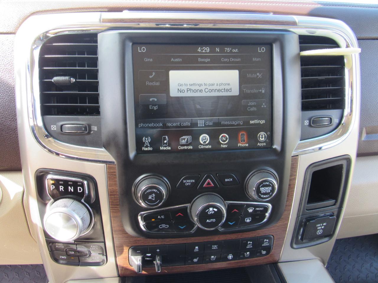 RAM 1500 4WD Quad Cab 140.5" Laramie 2014