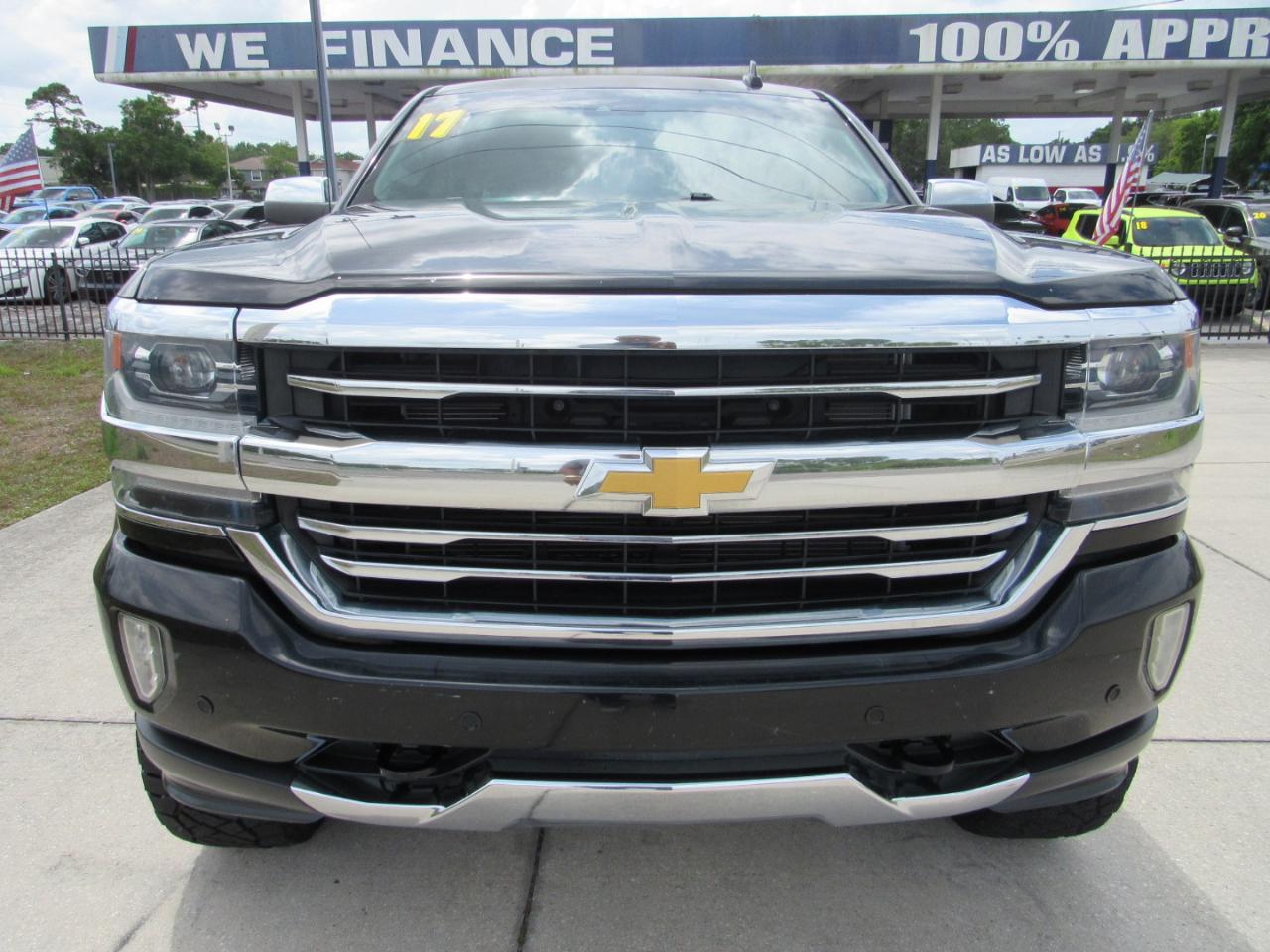 Chevrolet Silverado 1500 4WD Crew Cab 143.5" High Country 2017