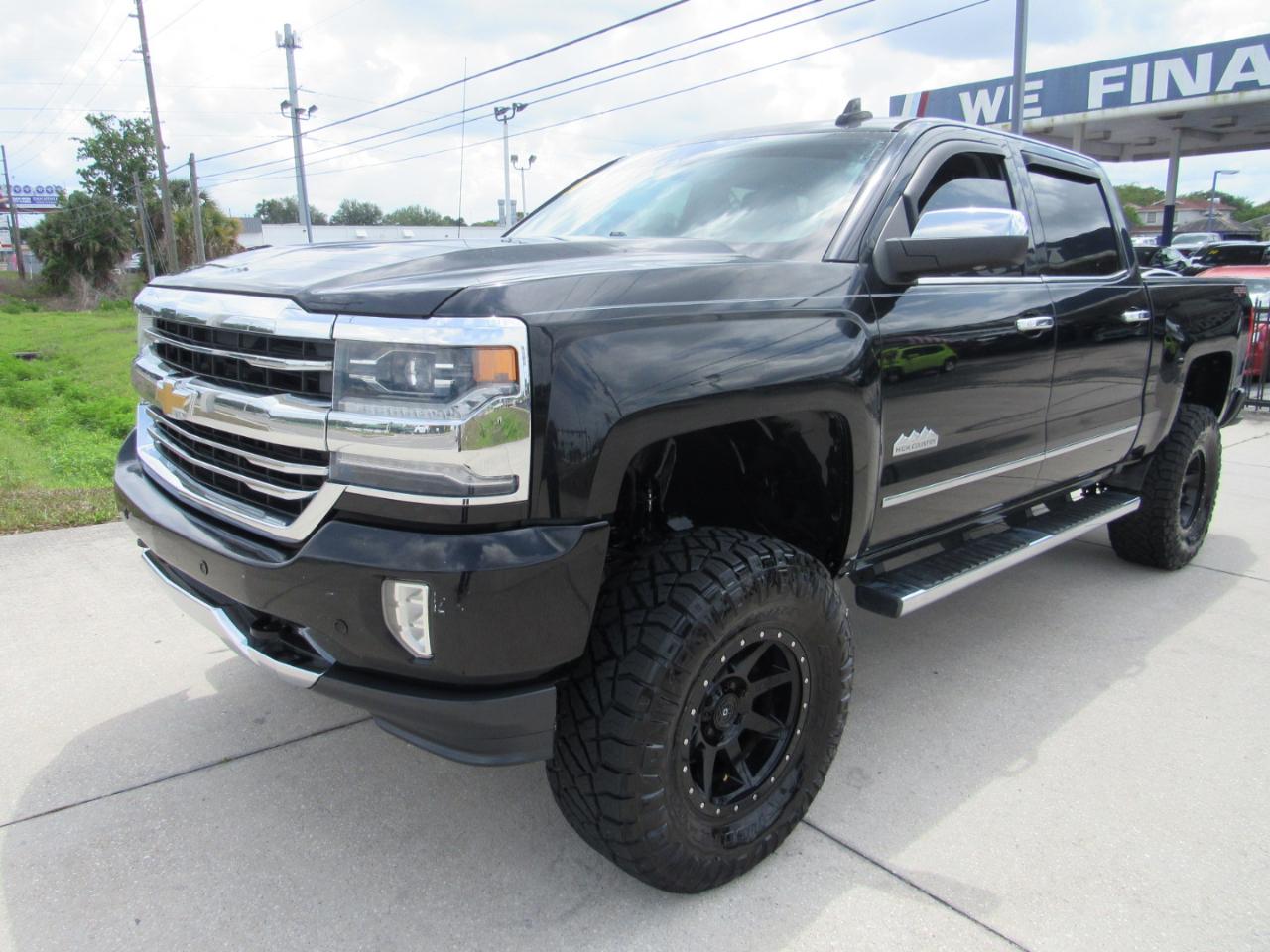 Chevrolet Silverado 1500 4WD Crew Cab 143.5" High Country 2017