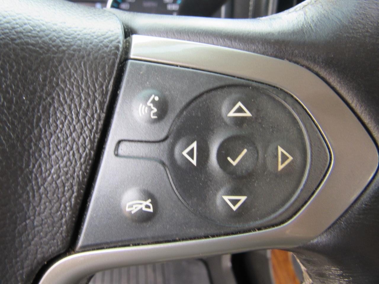 Chevrolet Silverado 1500 4WD Crew Cab 143.5" High Country 2017