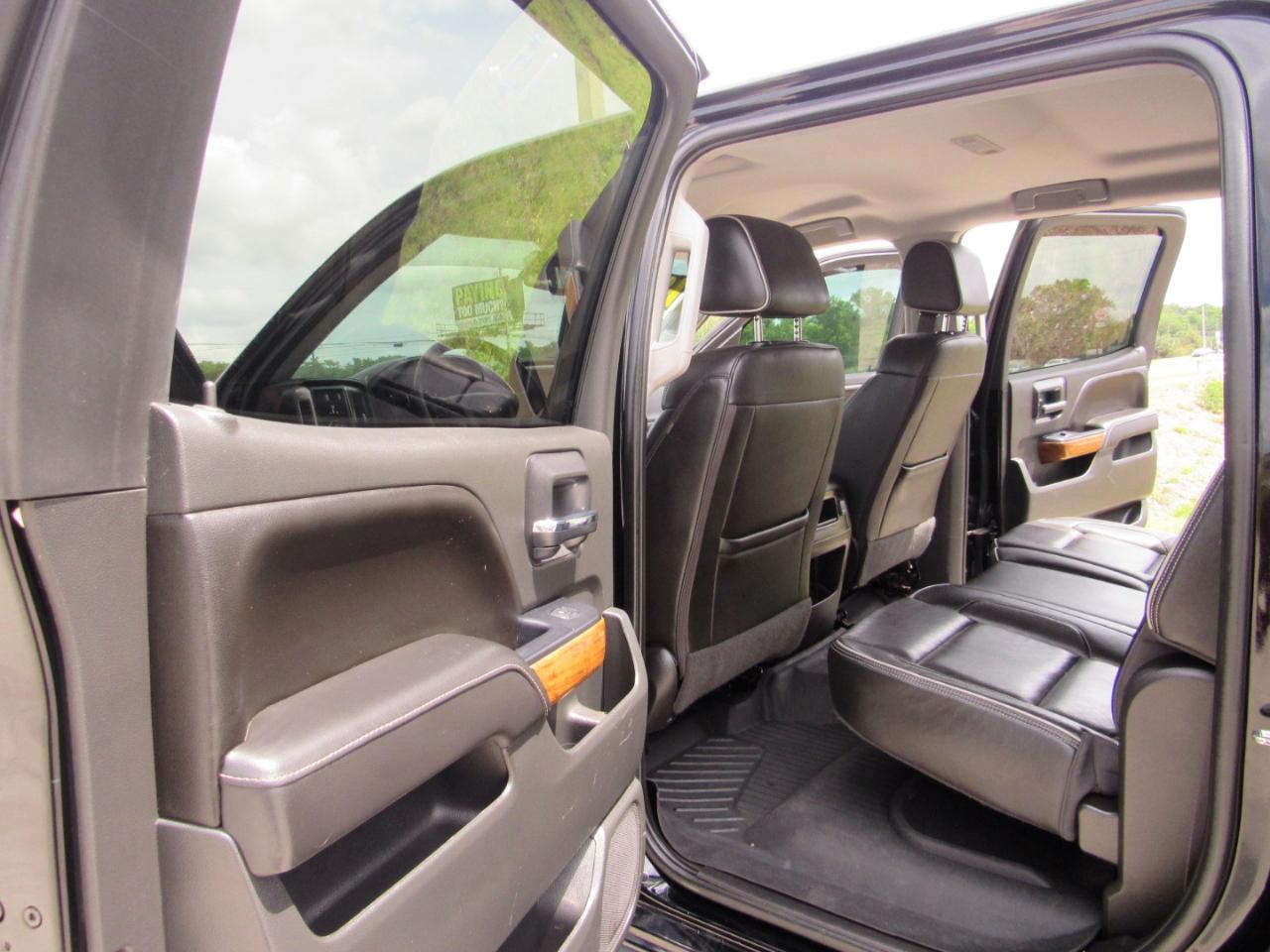 Chevrolet Silverado 1500 4WD Crew Cab 143.5" High Country 2017