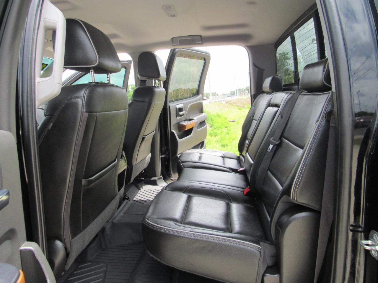 Chevrolet Silverado 1500 4WD Crew Cab 143.5" High Country 2017