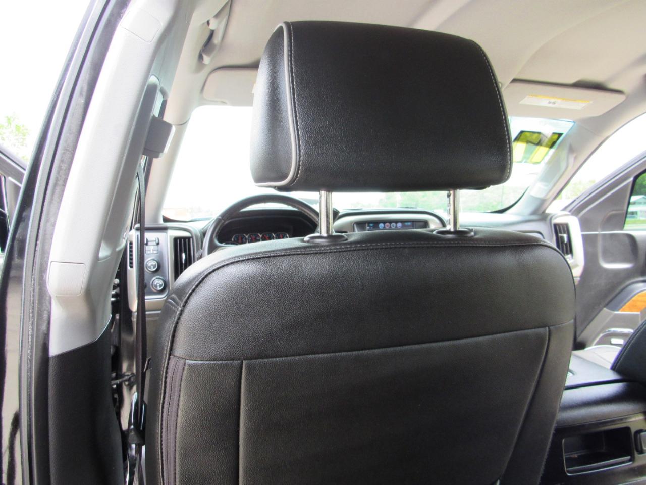 Chevrolet Silverado 1500 4WD Crew Cab 143.5" High Country 2017