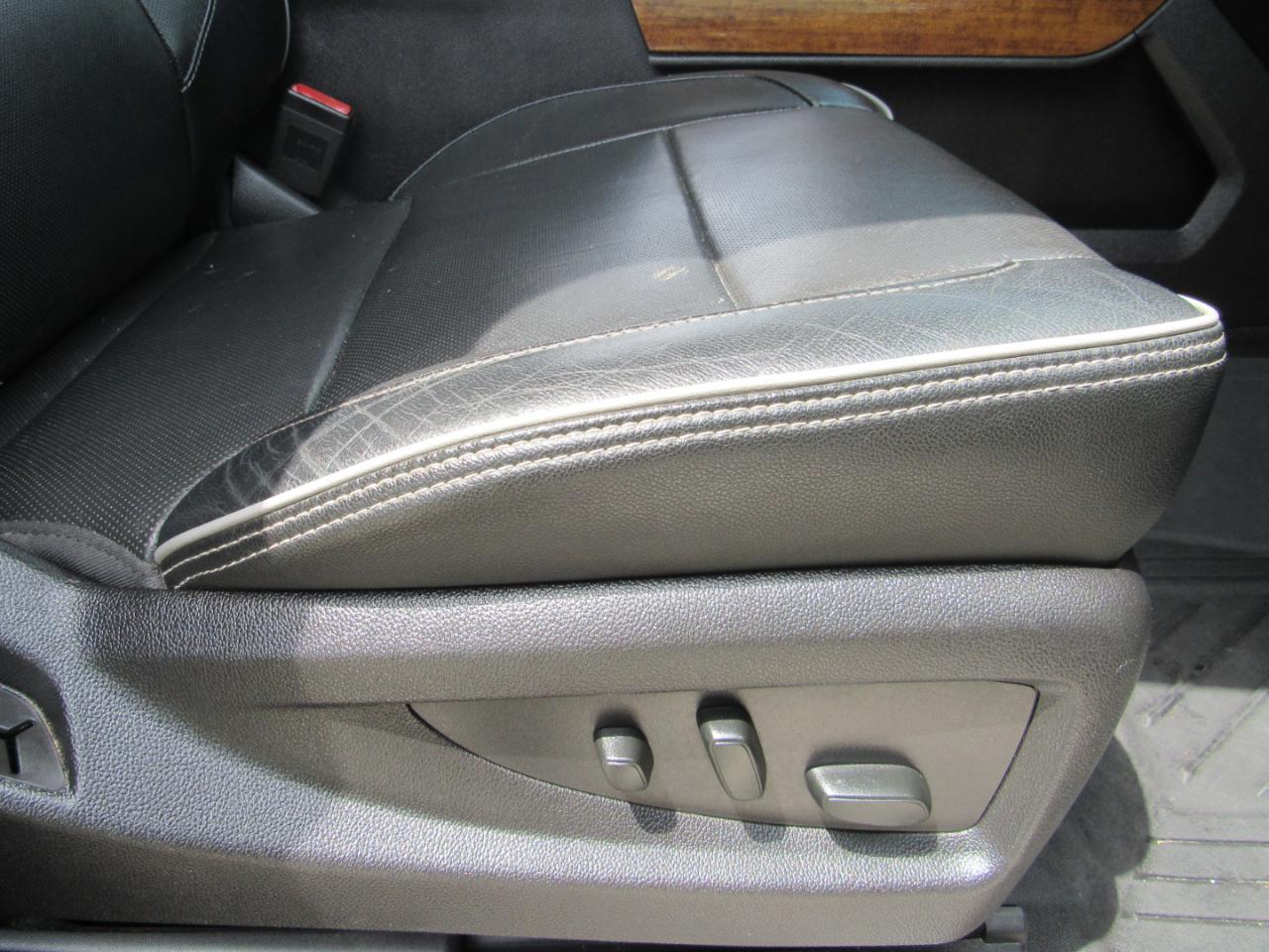 Chevrolet Silverado 1500 4WD Crew Cab 143.5" High Country 2017