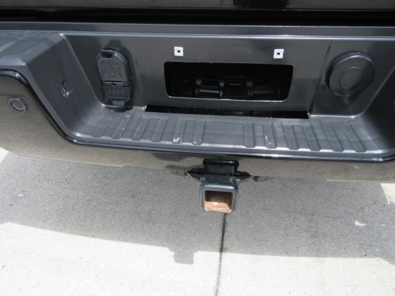 Chevrolet Silverado 1500 4WD Crew Cab 143.5" High Country 2017