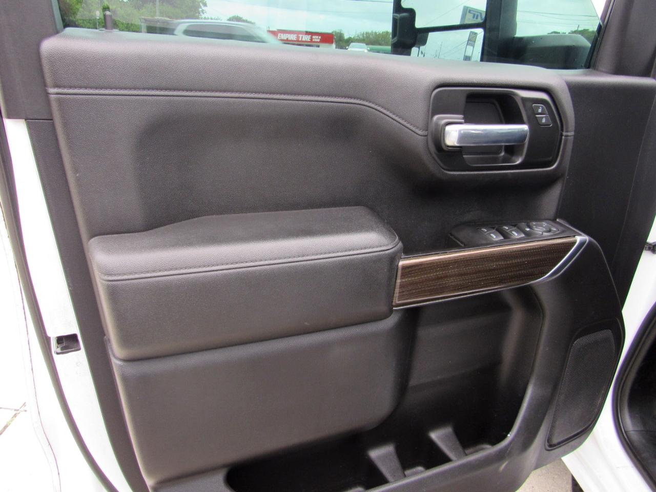 Chevrolet Silverado 1500 4WD Double Cab 147" LT 2020