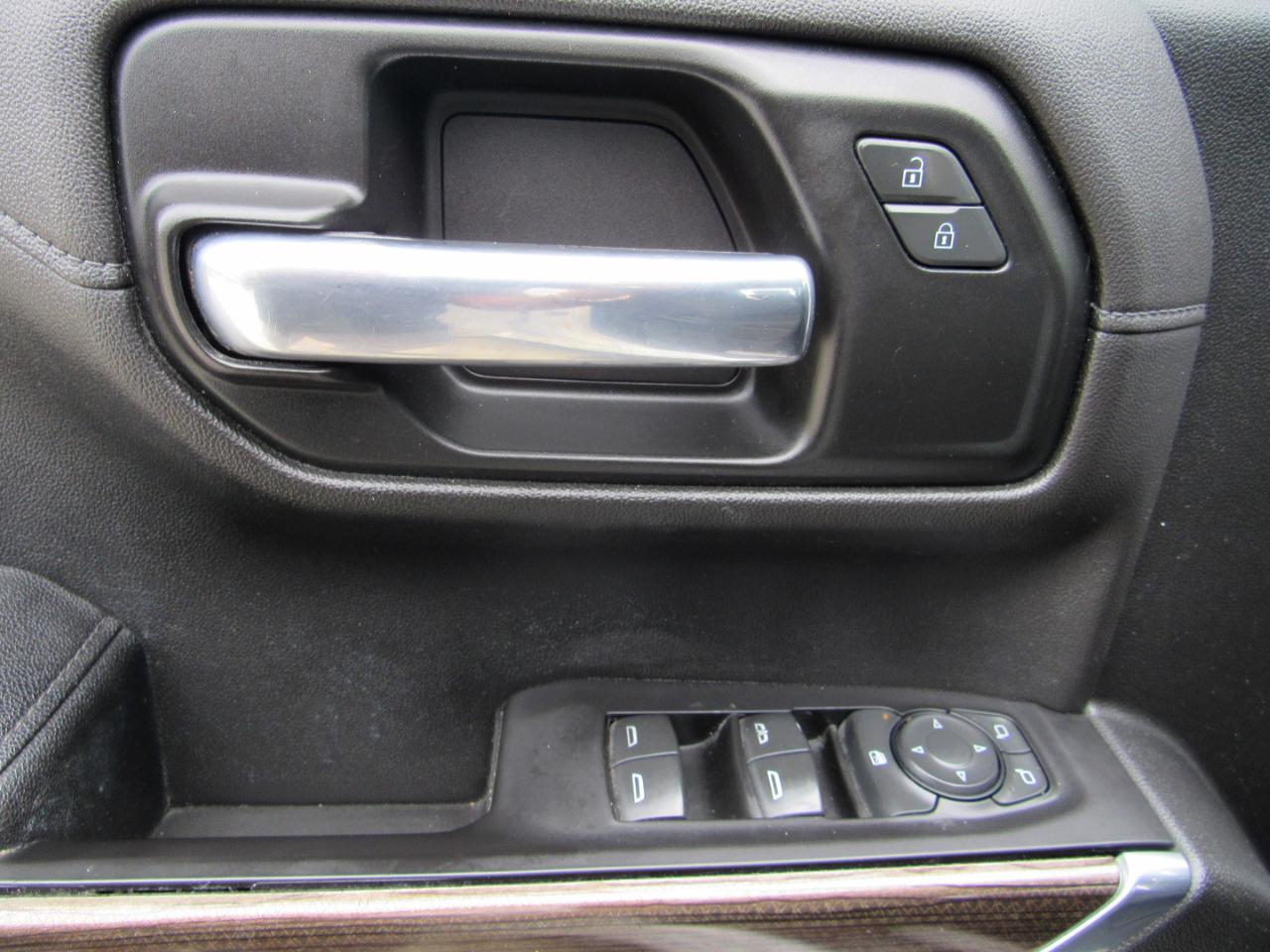 Chevrolet Silverado 1500 4WD Double Cab 147" LT 2020