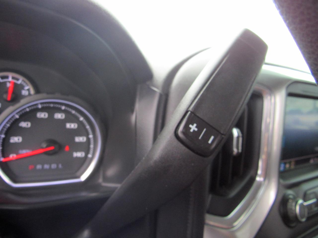 Chevrolet Silverado 1500 4WD Double Cab 147" LT 2020