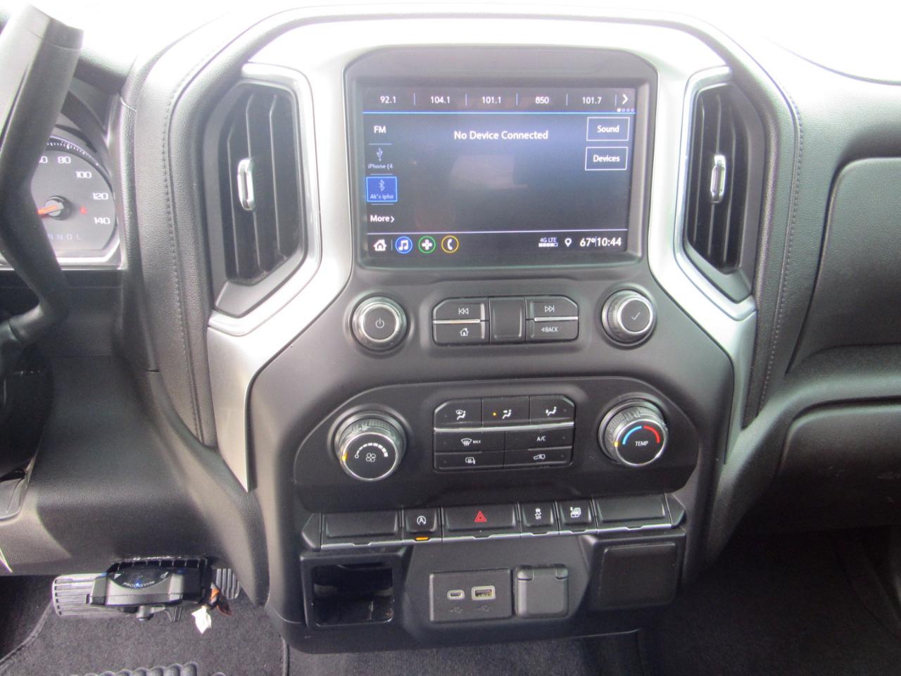 Chevrolet Silverado 1500 4WD Double Cab 147" LT 2020