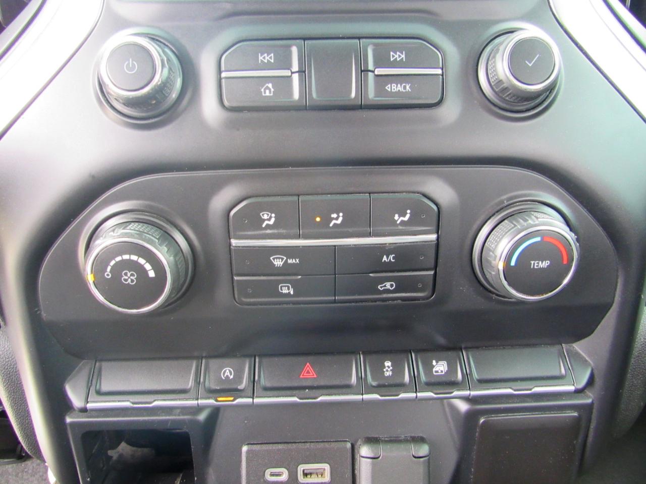 Chevrolet Silverado 1500 4WD Double Cab 147" LT 2020