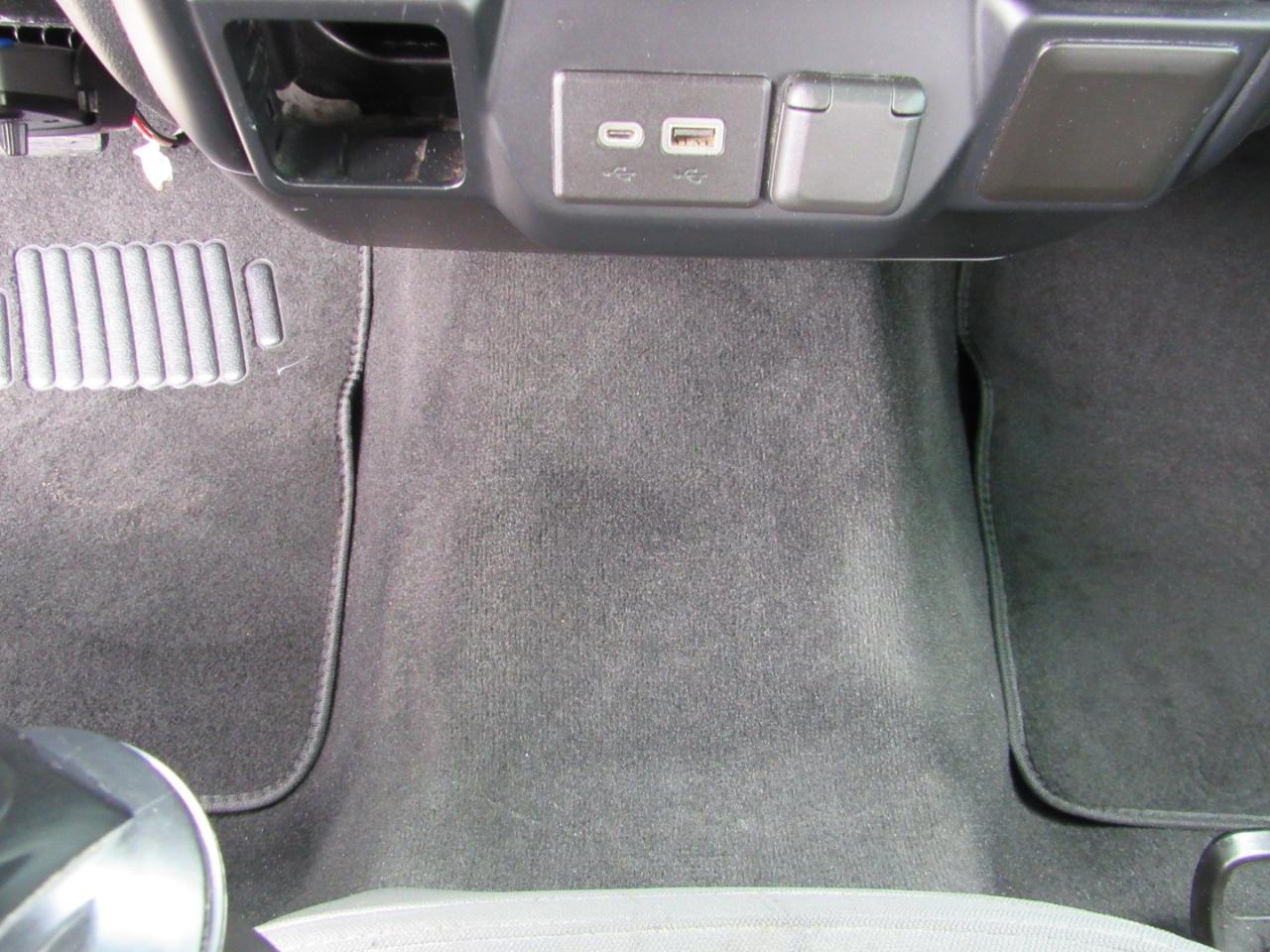 Chevrolet Silverado 1500 4WD Double Cab 147" LT 2020