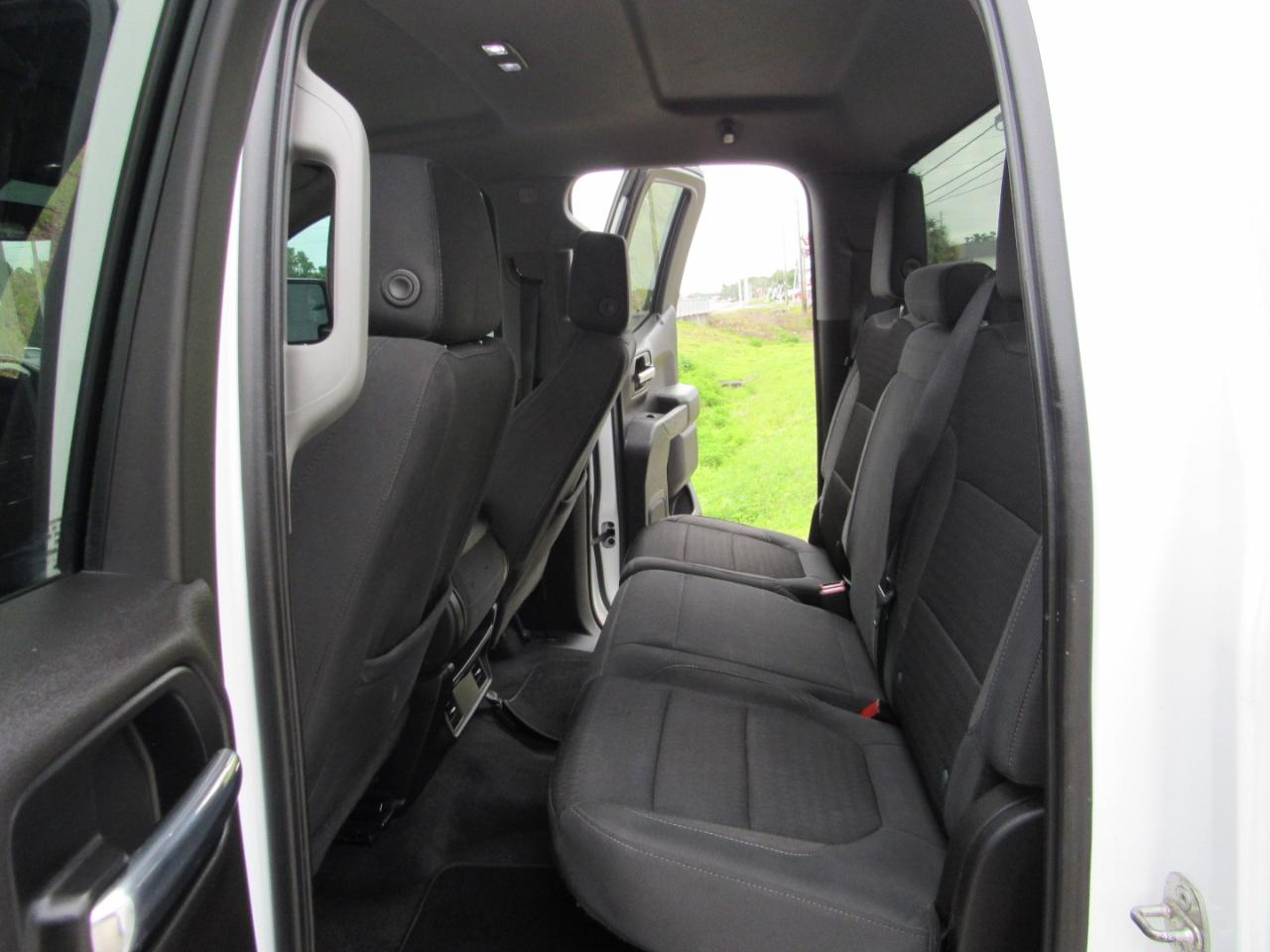 Chevrolet Silverado 1500 4WD Double Cab 147" LT 2020