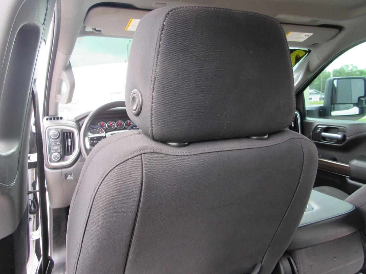 Chevrolet Silverado 1500 4WD Double Cab 147" LT 2020