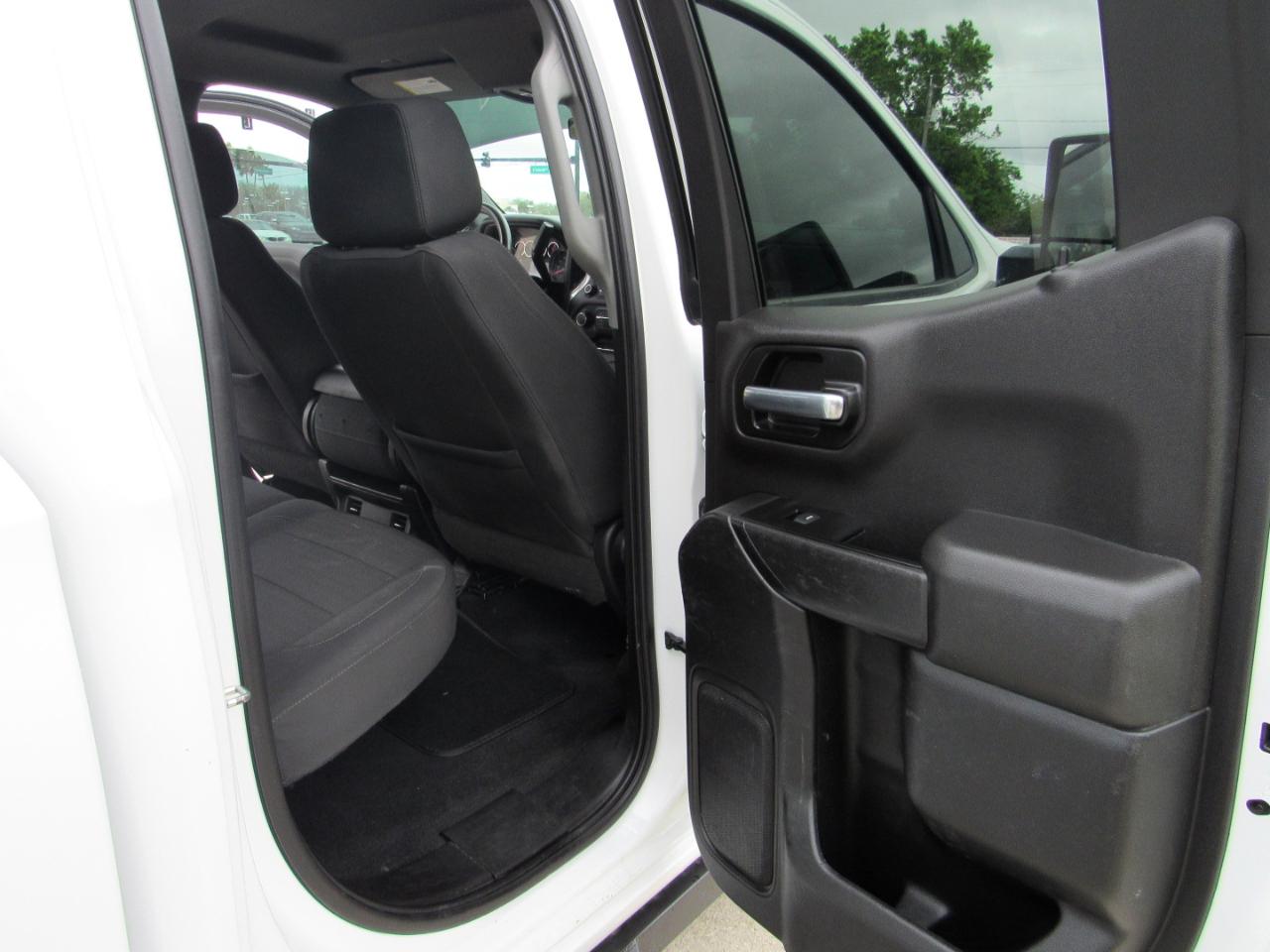 Chevrolet Silverado 1500 4WD Double Cab 147" LT 2020