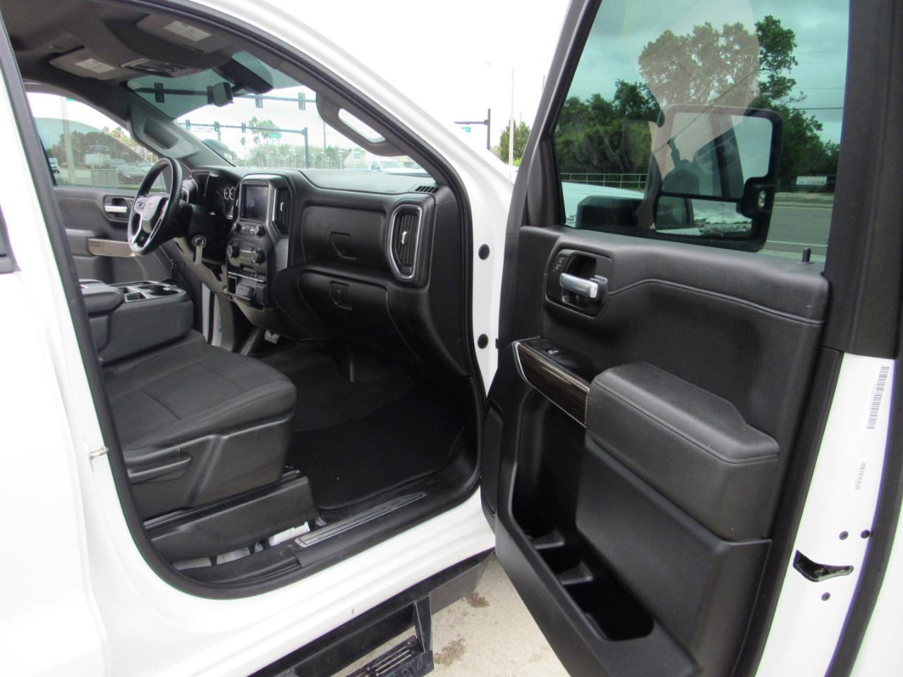 Chevrolet Silverado 1500 4WD Double Cab 147" LT 2020