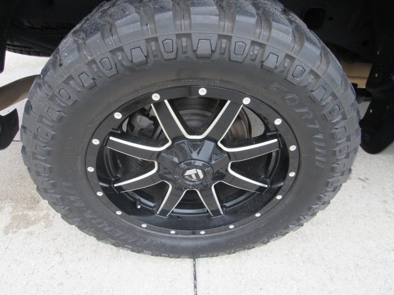 Chevrolet Silverado 1500 4WD Double Cab 147" LT 2020