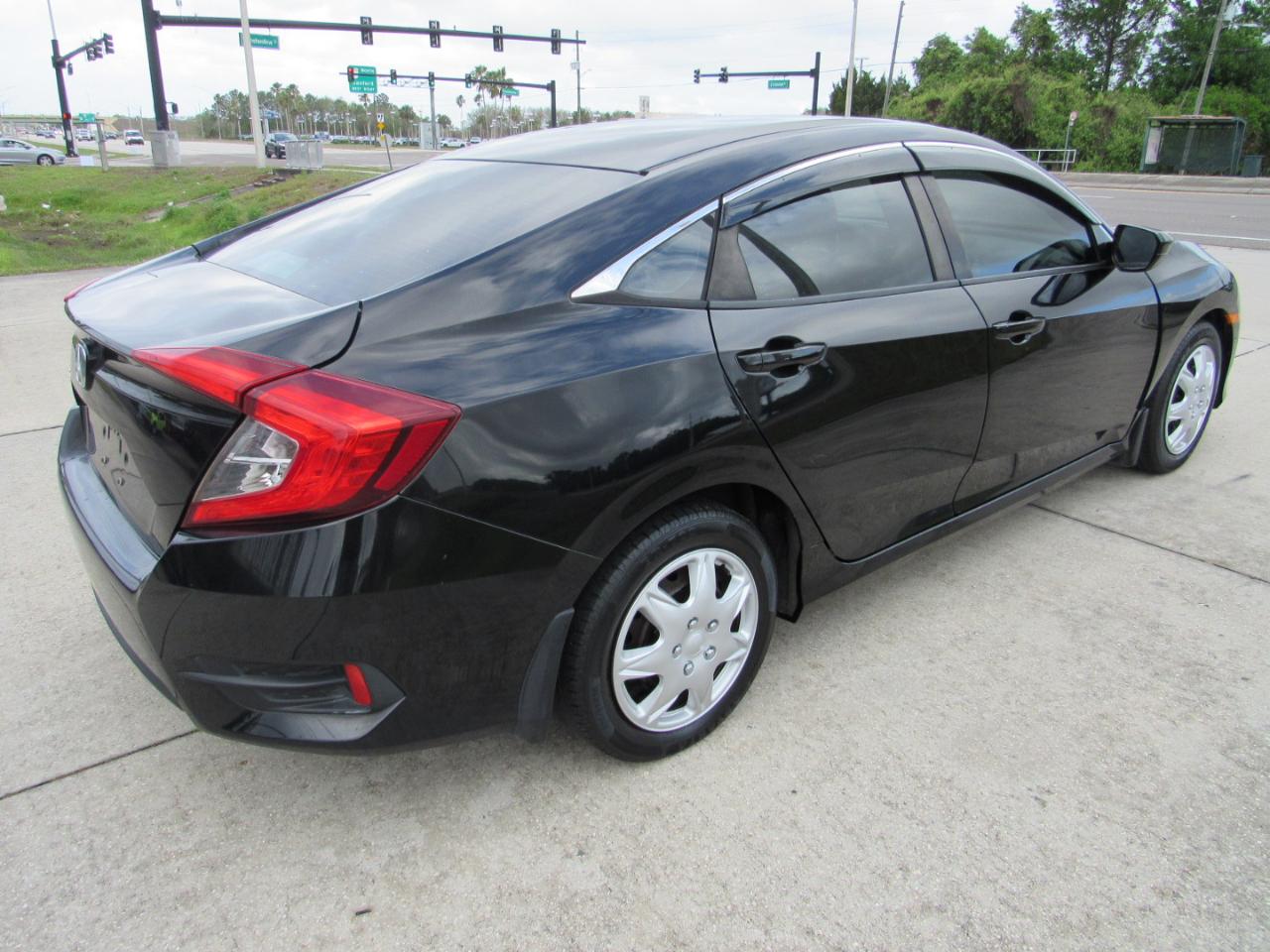 Honda Civic Sedan LX CVT 2017
