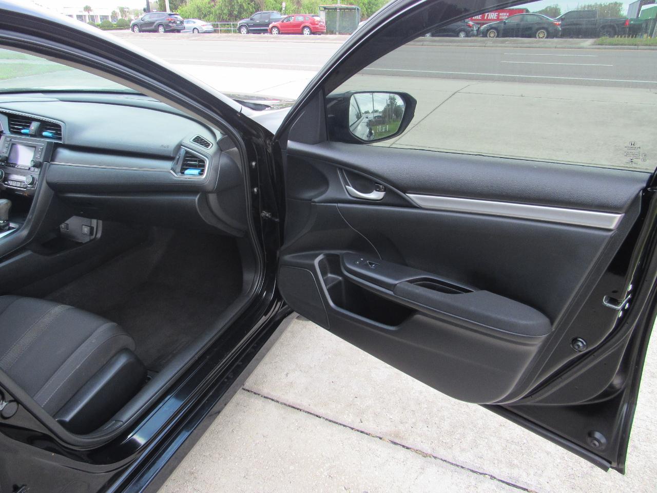 Honda Civic Sedan LX CVT 2017