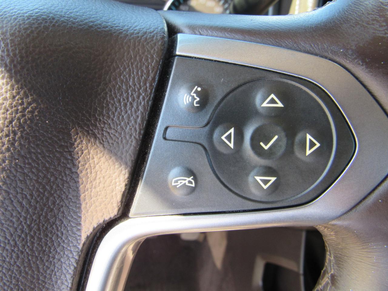 Chevrolet Silverado 1500 4WD Crew Cab 143.5" LTZ w/2LZ 2014