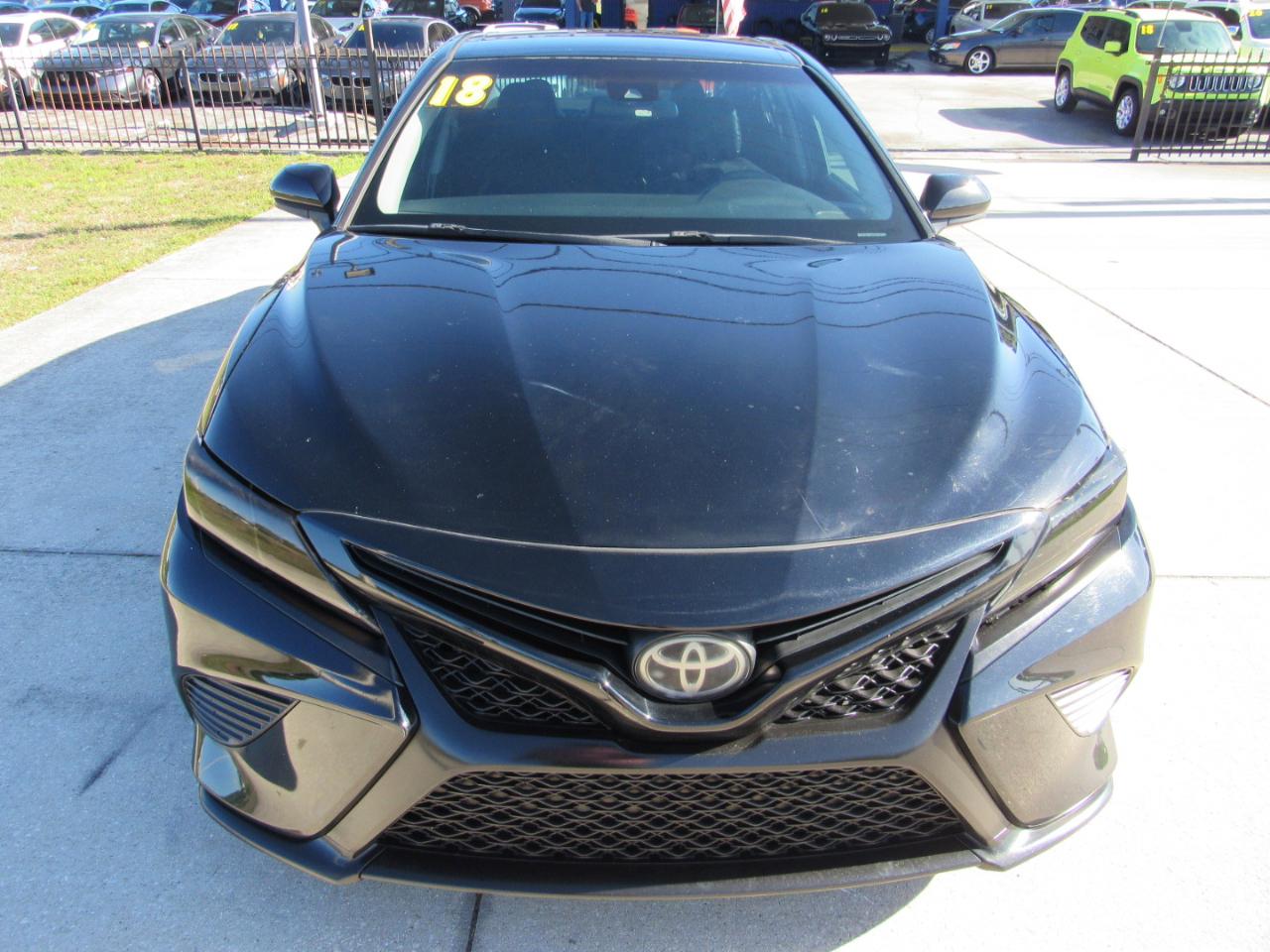 Toyota Camry XLE Auto (Natl) 2018