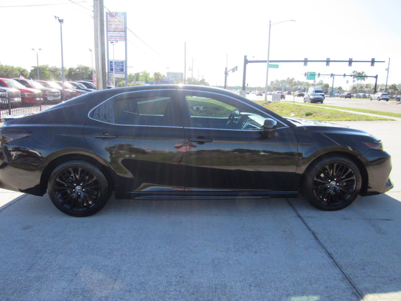 Toyota Camry XLE Auto (Natl) 2018