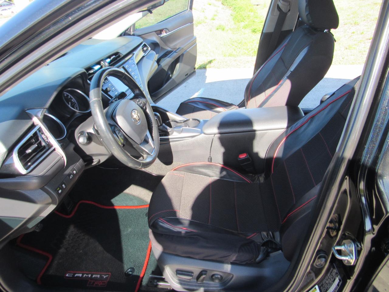 Toyota Camry XLE Auto (Natl) 2018