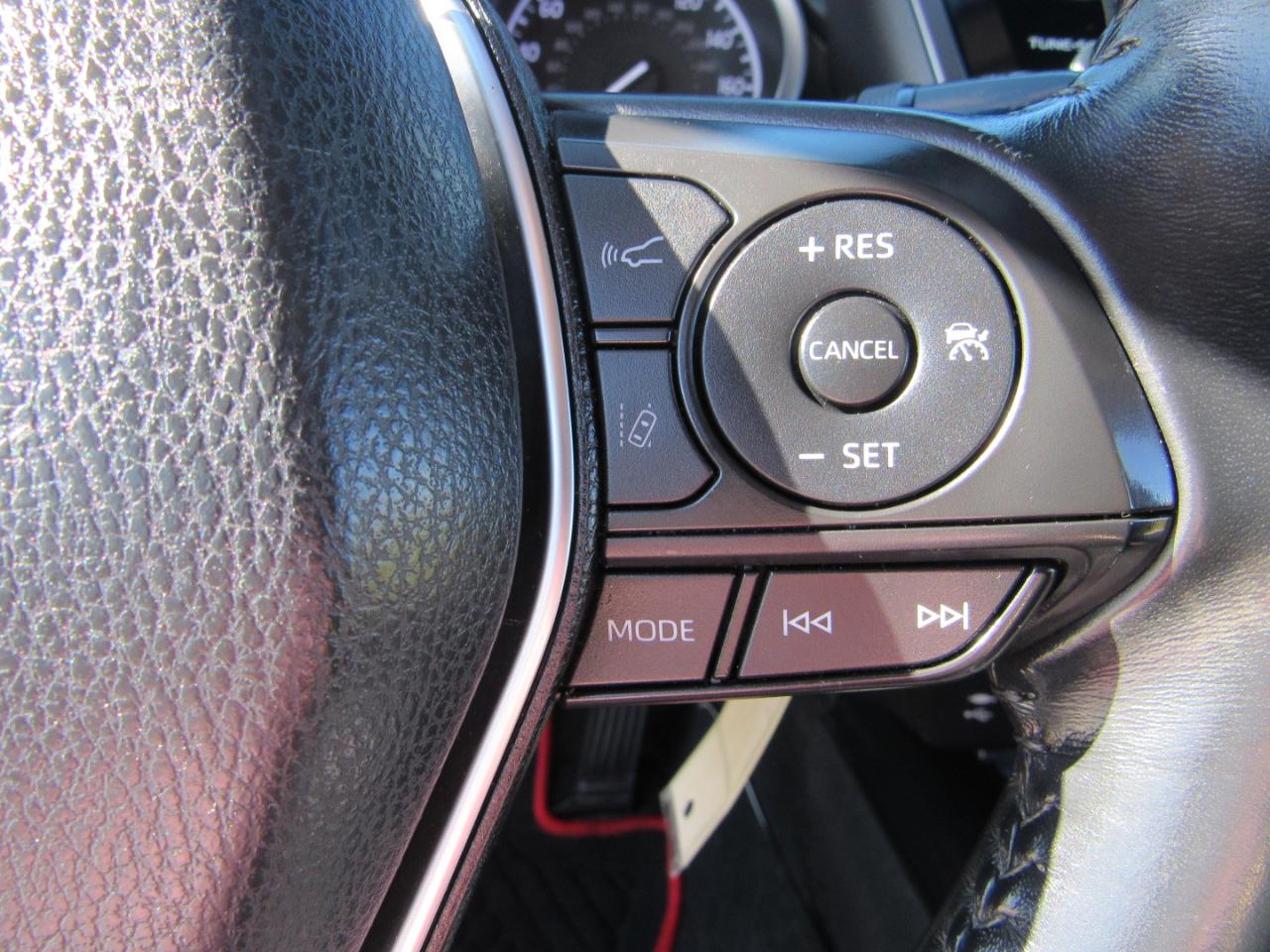 Toyota Camry XLE Auto (Natl) 2018