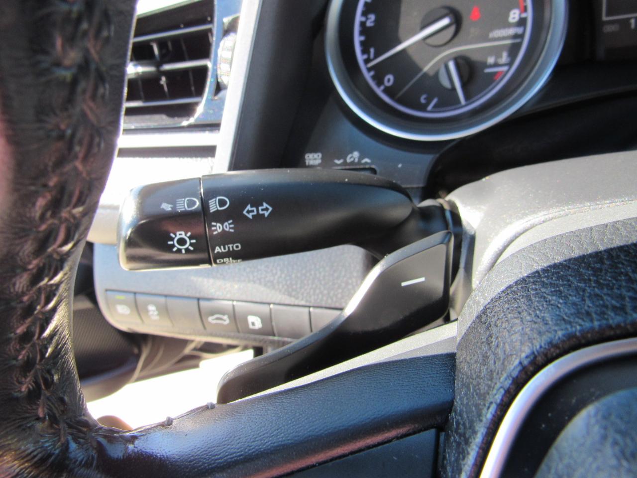 Toyota Camry XLE Auto (Natl) 2018