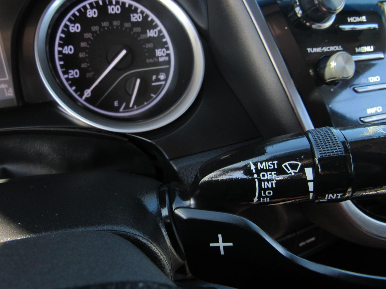 Toyota Camry XLE Auto (Natl) 2018