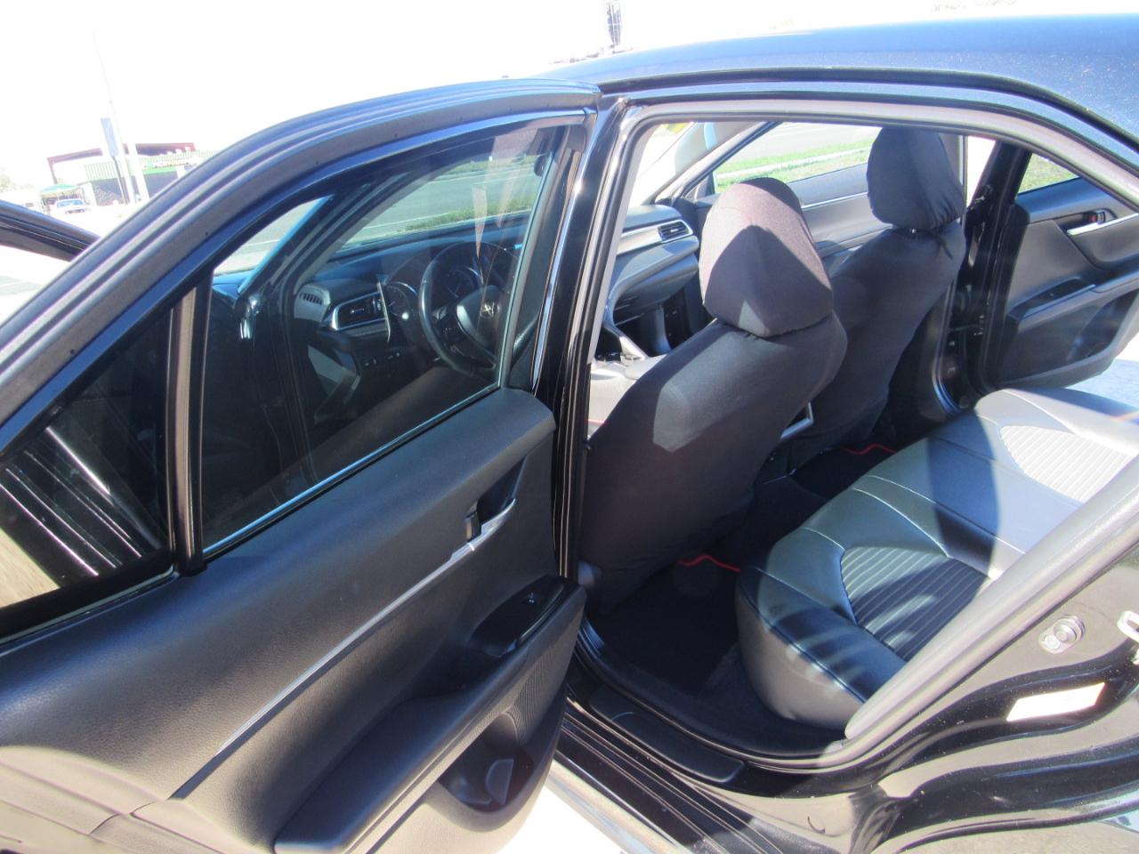 Toyota Camry XLE Auto (Natl) 2018