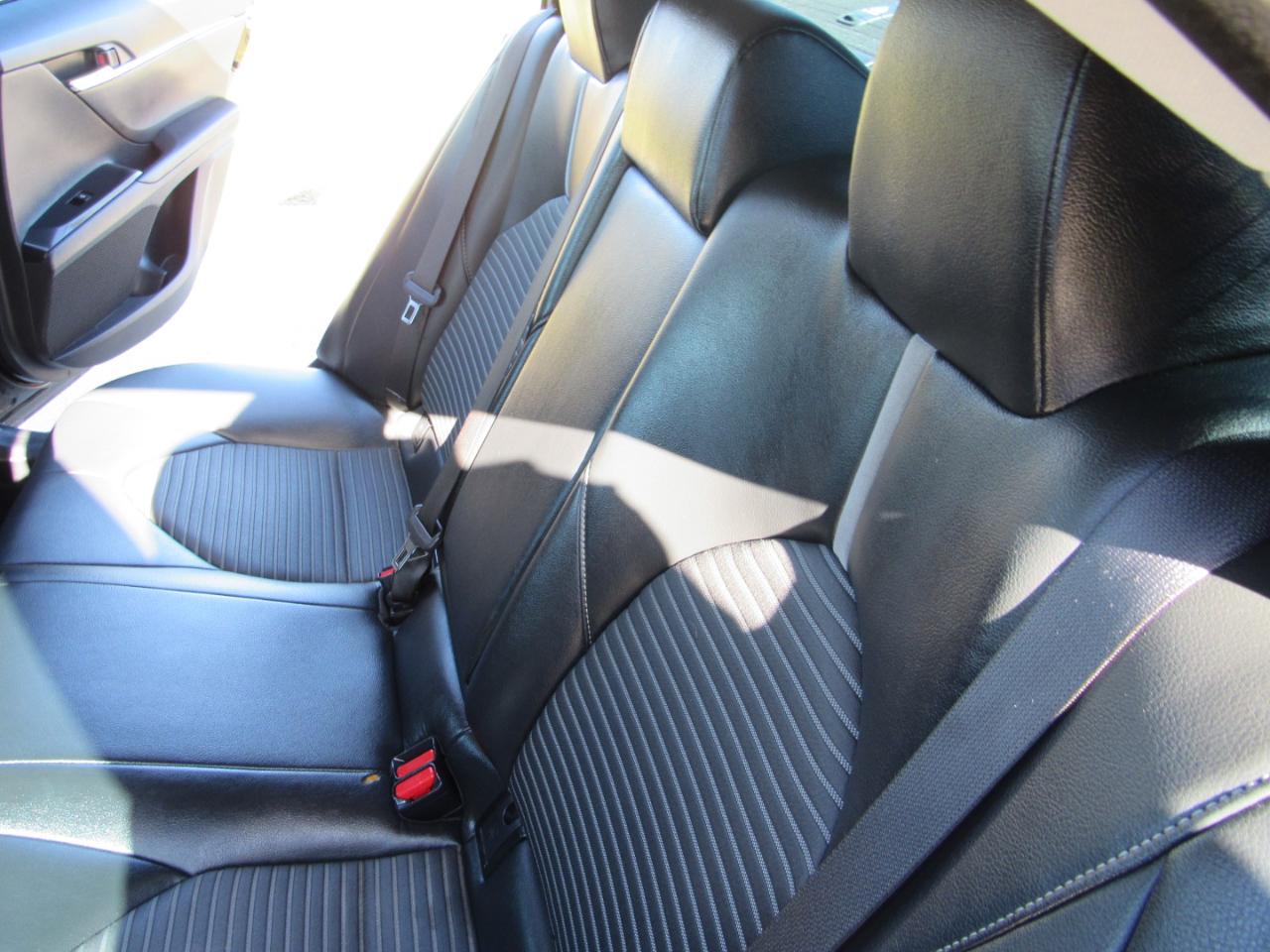 Toyota Camry XLE Auto (Natl) 2018