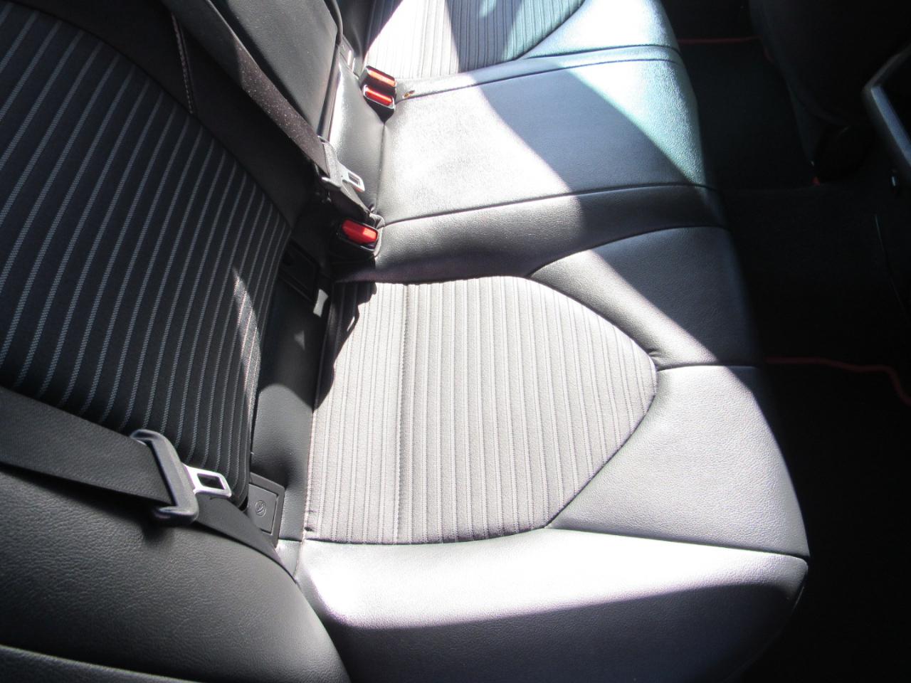 Toyota Camry XLE Auto (Natl) 2018