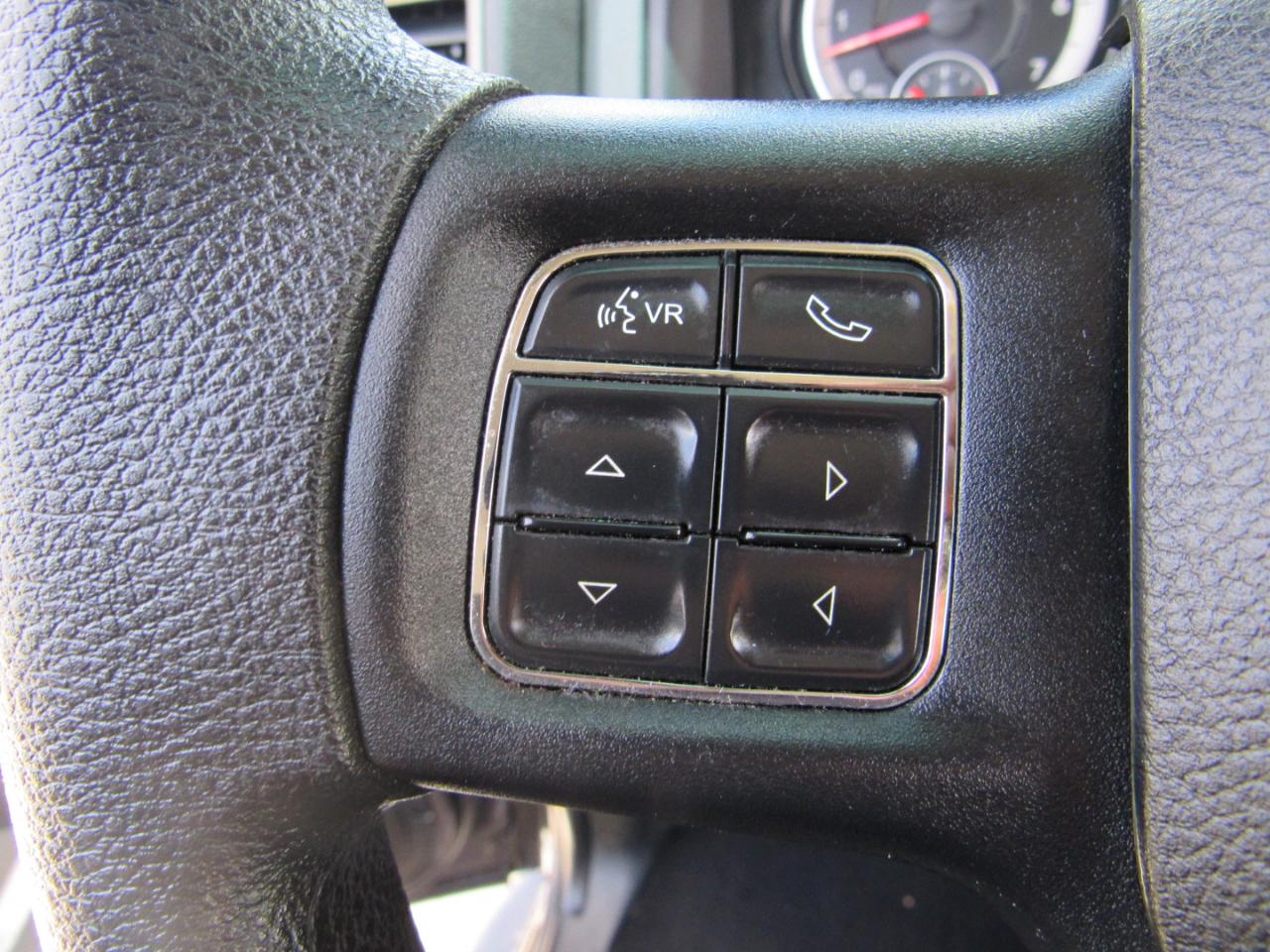 RAM 1500 Express 4x4 Quad Cab 6'4" Box 2017