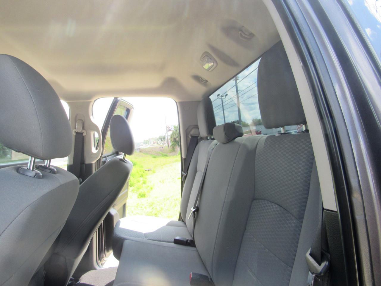 RAM 1500 Express 4x4 Quad Cab 6'4" Box 2017