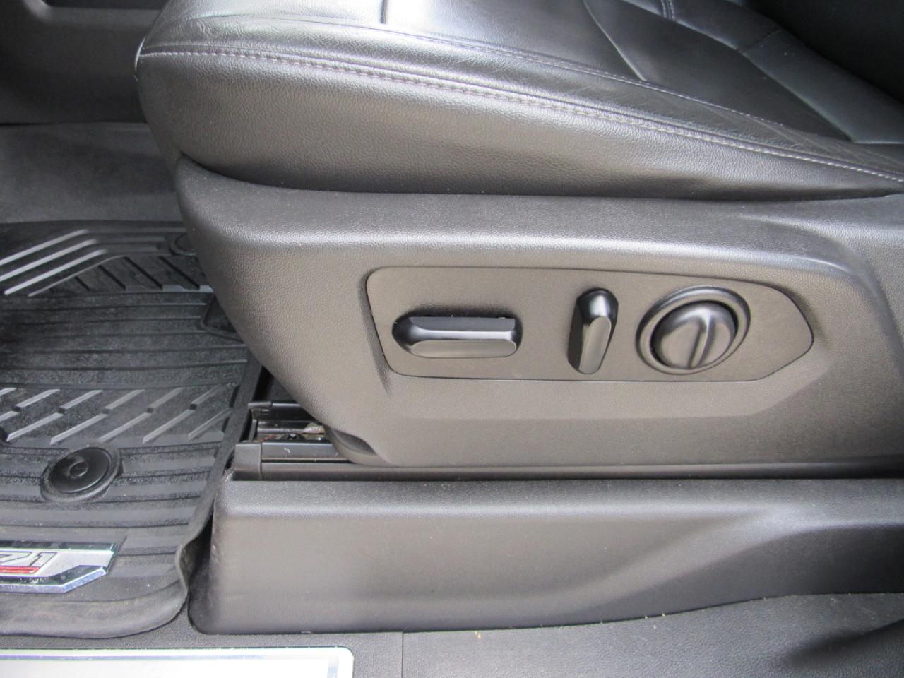 Chevrolet Silverado 1500 4WD Crew Cab 147" RST 2020