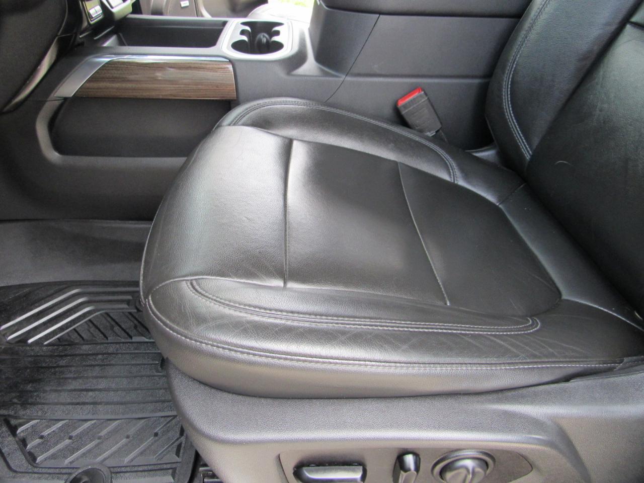 Chevrolet Silverado 1500 4WD Crew Cab 147" RST 2020