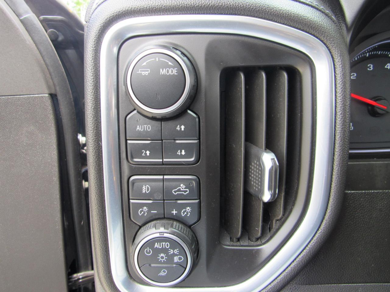 Chevrolet Silverado 1500 4WD Crew Cab 147" RST 2020