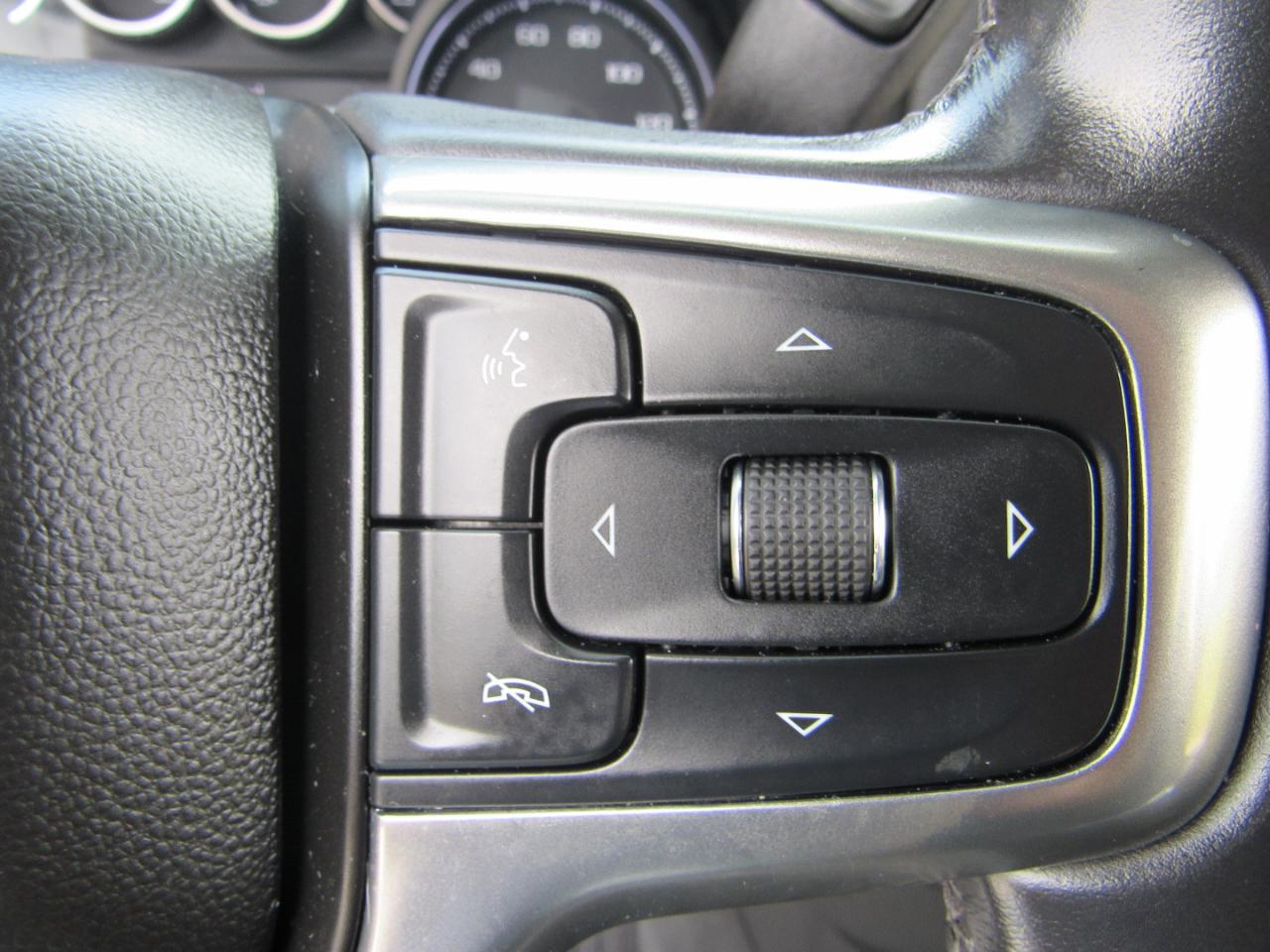 Chevrolet Silverado 1500 4WD Crew Cab 147" RST 2020