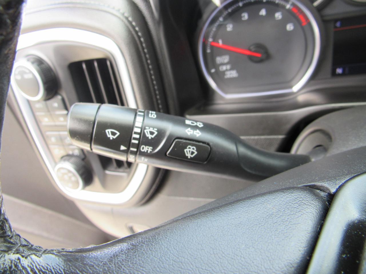 Chevrolet Silverado 1500 4WD Crew Cab 147" RST 2020