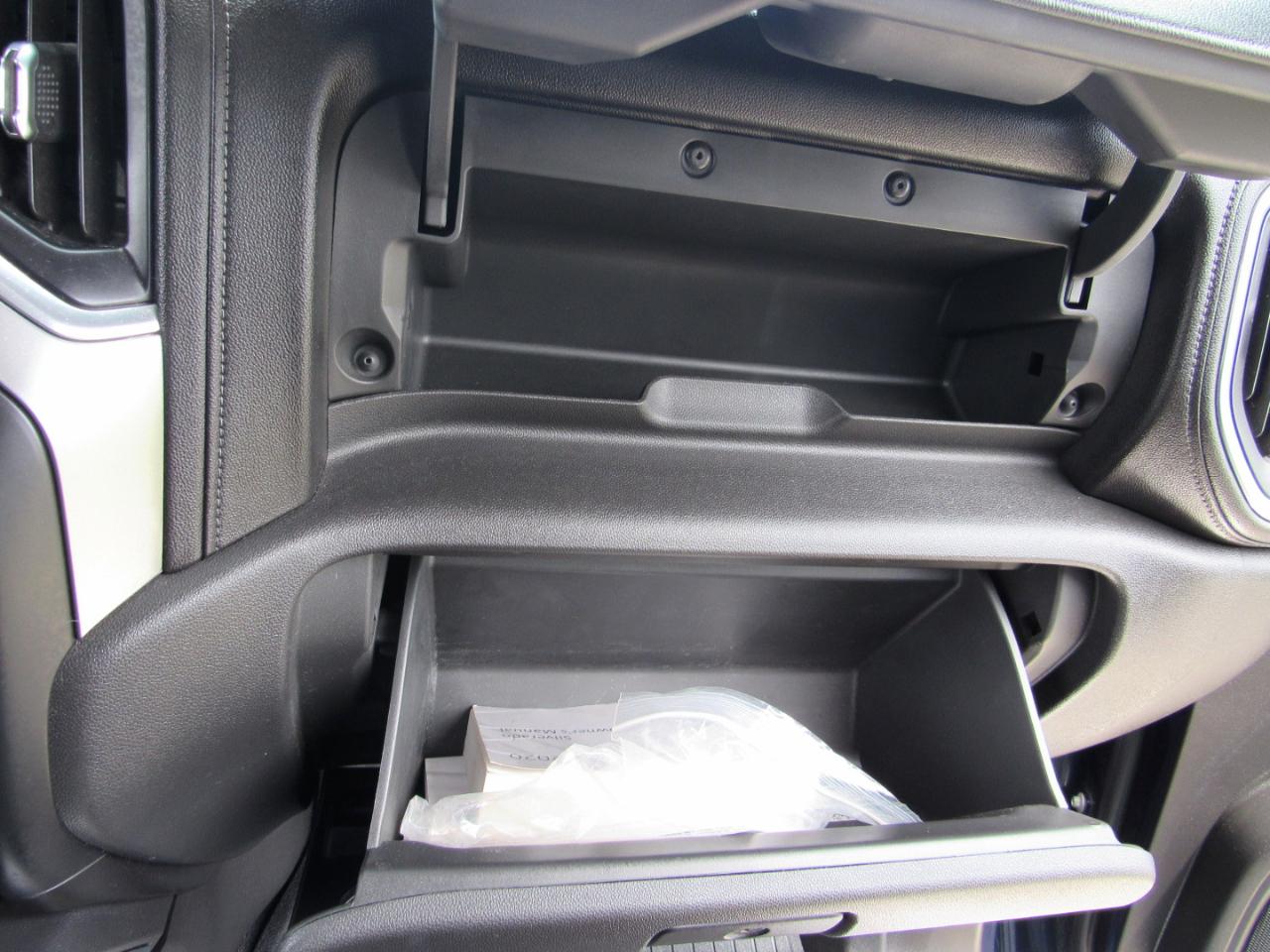 Chevrolet Silverado 1500 4WD Crew Cab 147" RST 2020