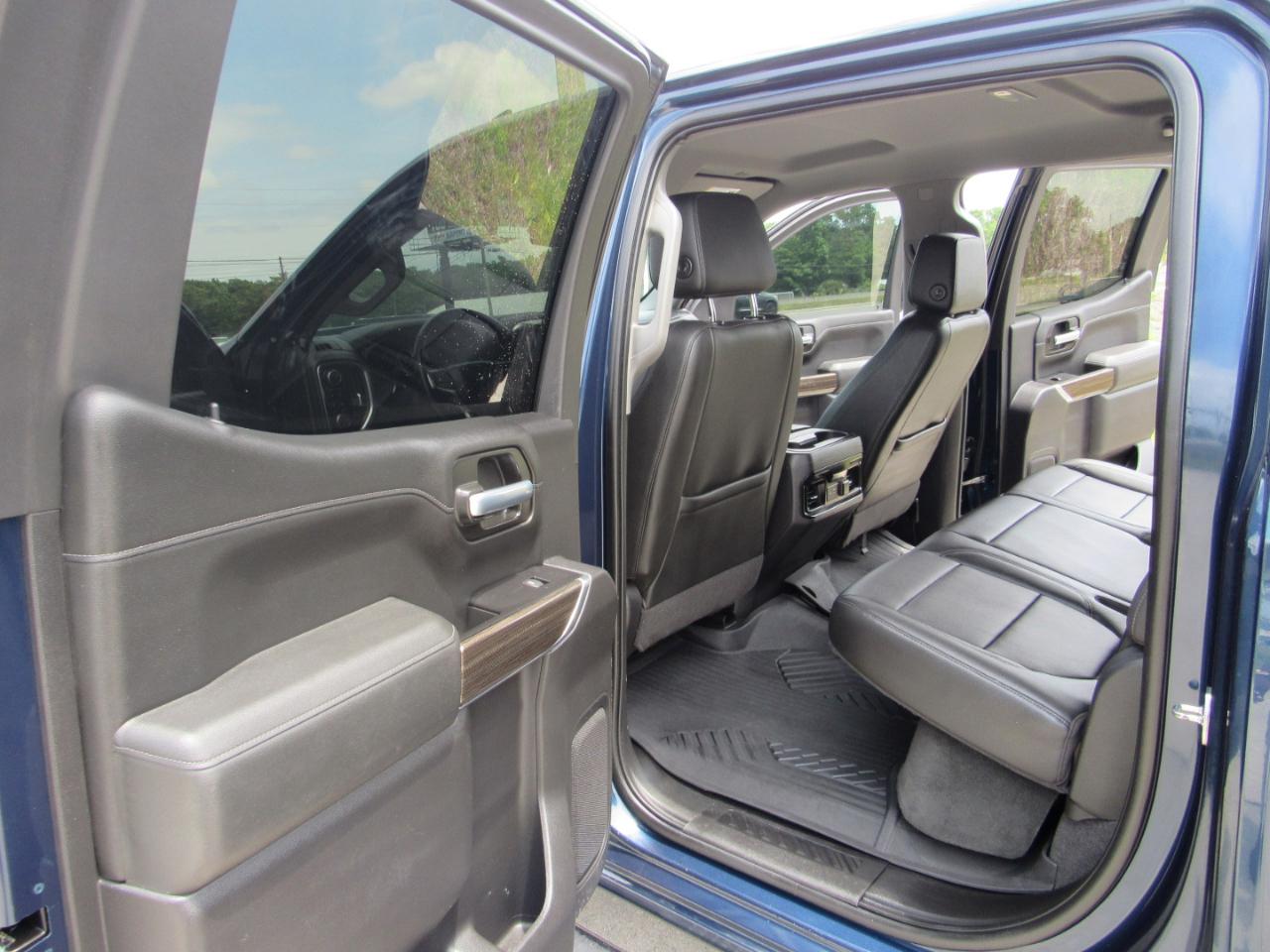 Chevrolet Silverado 1500 4WD Crew Cab 147" RST 2020