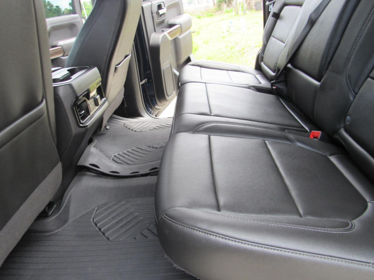 Chevrolet Silverado 1500 4WD Crew Cab 147" RST 2020