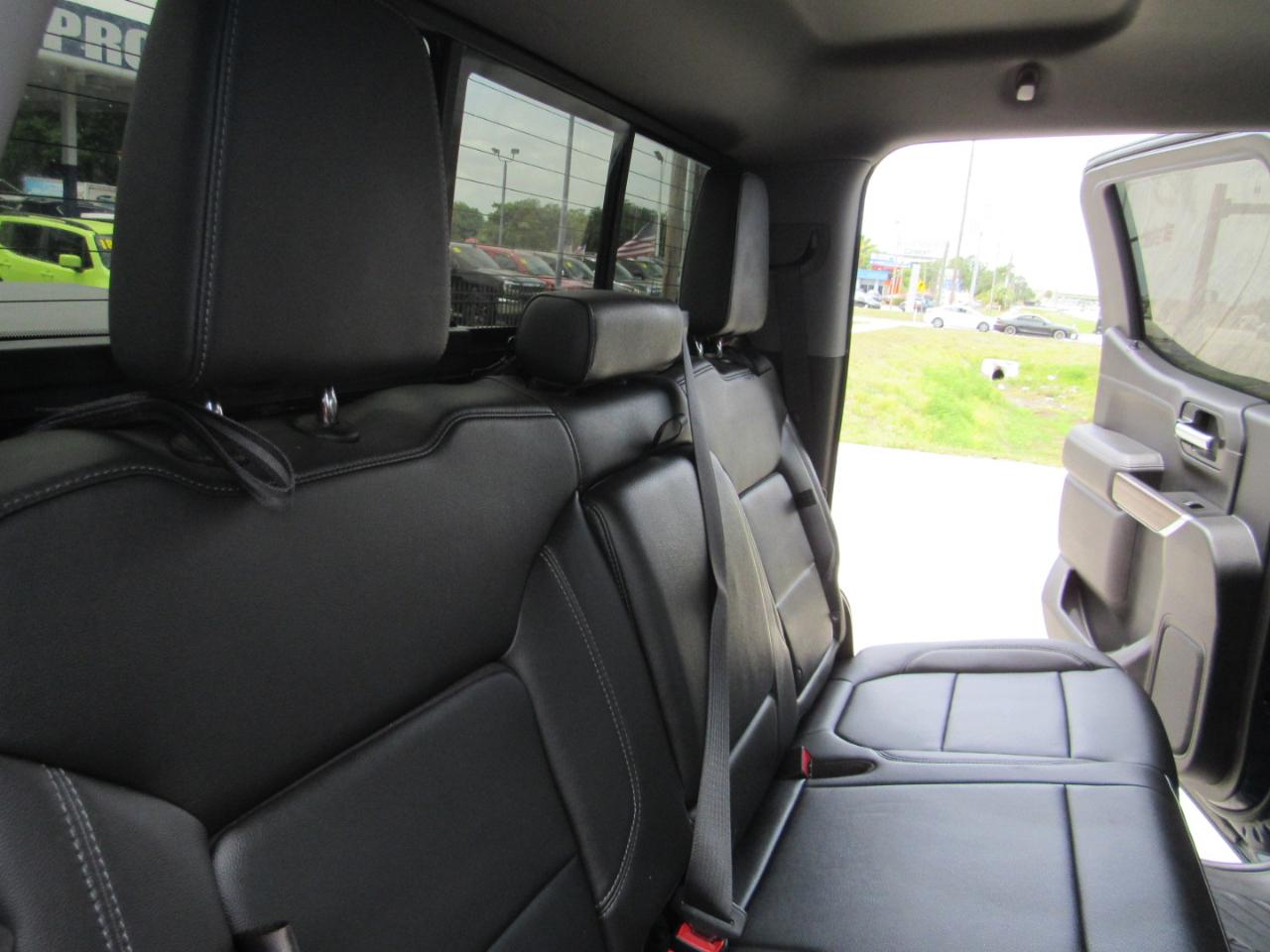 Chevrolet Silverado 1500 4WD Crew Cab 147" RST 2020