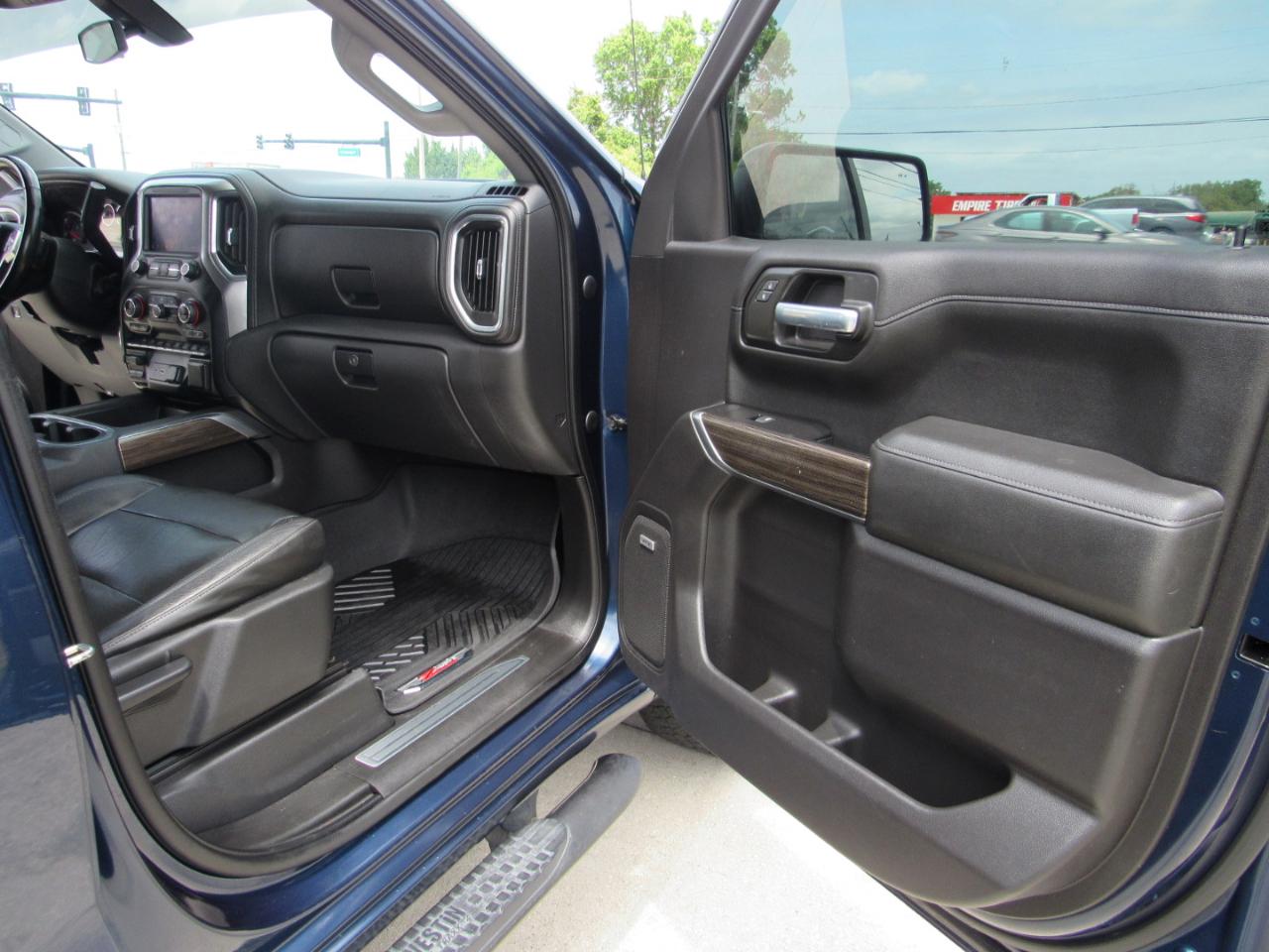 Chevrolet Silverado 1500 4WD Crew Cab 147" RST 2020