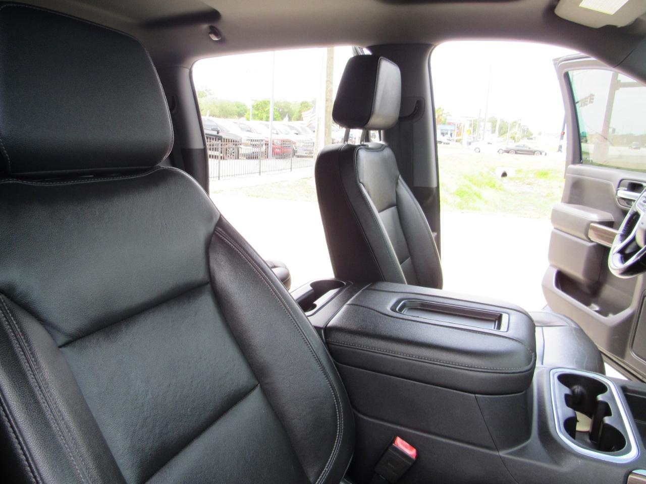 Chevrolet Silverado 1500 4WD Crew Cab 147" RST 2020