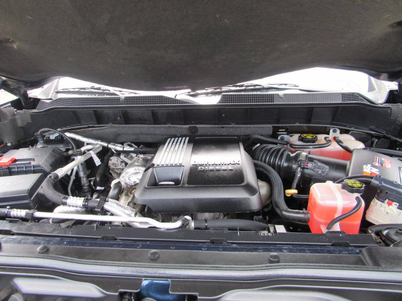 Chevrolet Silverado 1500 4WD Crew Cab 147" RST 2020