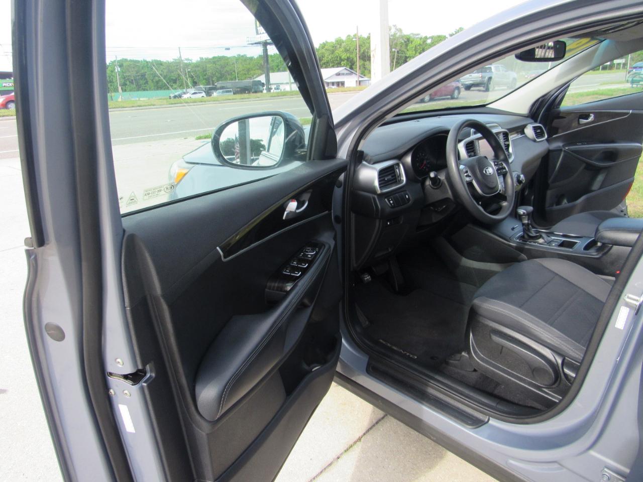 Kia Sorento L FWD 2019