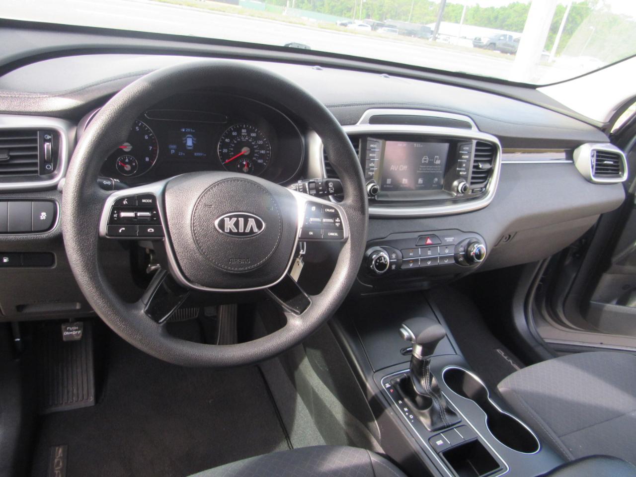 Kia Sorento L FWD 2019
