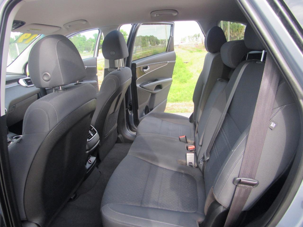 Kia Sorento L FWD 2019