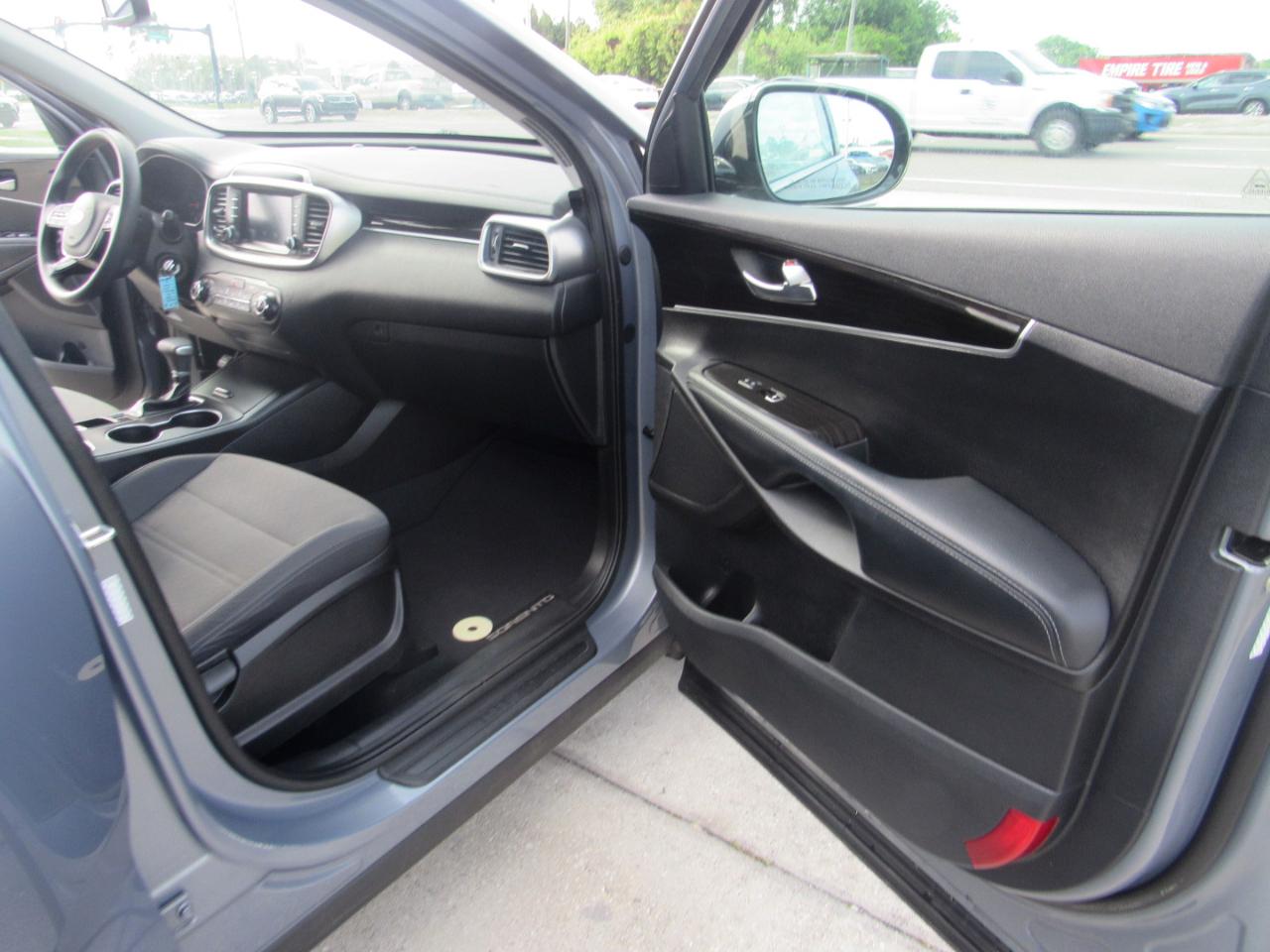 Kia Sorento L FWD 2019